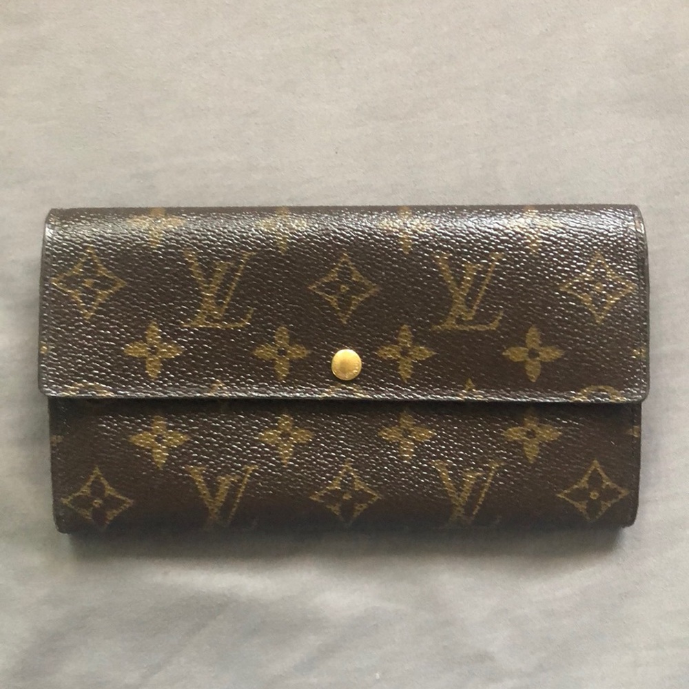 Louis Vuitton Sarah Wallet